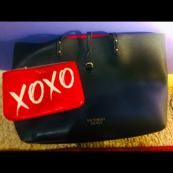 Victoria secret Valentines faux leather large tote bag - Picture 1 of 4